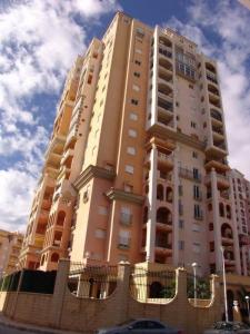 Apartamento de 3 habitaciones, urbanización de lujo en la Playa de Los Locos, 94 mt2, 3 habitaciones