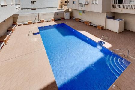 Apartamento de 2 habitaciones con piscina cerca de la playa de Torrevieja!, 60 mt2, 2 habitaciones