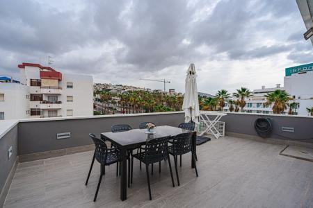 Atico reformado al completo en venta en Palmeras del Sur San Eugenio Costa Adeje Tenerife, 259 mt2, 5 habitaciones