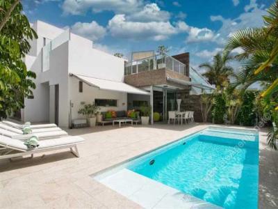 5 Bed, 4 Bath Villa For Sale In Habitats Del Duque, Costa Adeje 3,150,000€, 324 mt2, 5 habitaciones