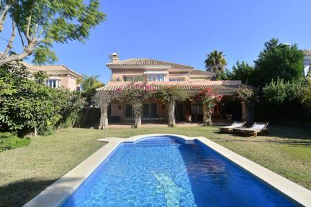 4 Bedrooms - Villa - Malaga - For Sale, 474 mt2, 4 habitaciones