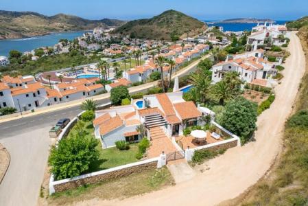 Beautiful Detached Villa In Playas De Fornells, 4 habitaciones