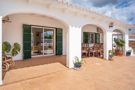 Detached Country House For Sale In Trebaluger, 4 habitaciones