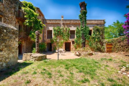 9 room house  for sale in Costa Brava, Spain for 0  - listing #129816, 523 mt2, 11 habitaciones
