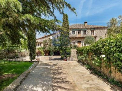9 room house  for sale in Costa Brava, Spain for 0  - listing #521797, 1000 mt2, 13 habitaciones