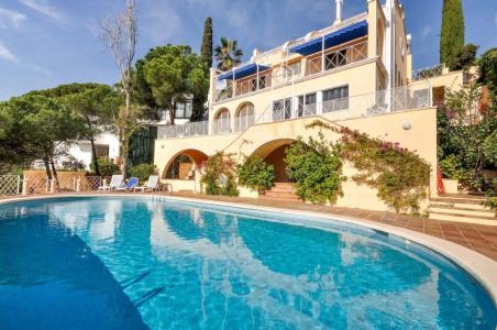 7 room house  for sale in Costa Brava, Spain for 0  - listing #521884, 425 mt2, 7 habitaciones