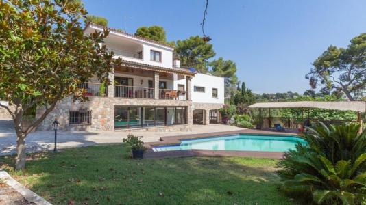 7 room house  for sale in Costa del Garraf, Spain for 0  - listing #742058, 719 mt2, 7 habitaciones