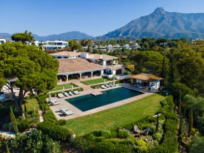 Grand Scale Villa With Superb Execution For Sale In Las Lomas Del Marbella Club, Marbella Golden Mil, 2001 mt2, 16 habitaciones