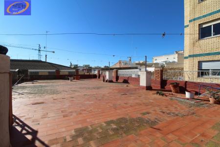 ESPECTACULAR CASA ESQUINERA CON TERRAZA DE 90M!!!, 184 mt2, 4 habitaciones