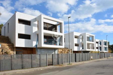 3 casas para acabar en Arenys de Mar - Costa Barcelona, 693 mt2, 12 habitaciones