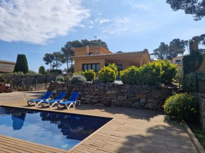 Excepcional  casa  en Begur con jardín y piscina, 262 mt2, 5 habitaciones