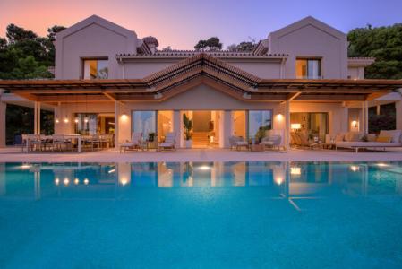 Elegant Scandinavian-styled Villa With Sea Views For Sale In Prestigious La Zagaleta, Benahavis, 1614 mt2, 6 habitaciones