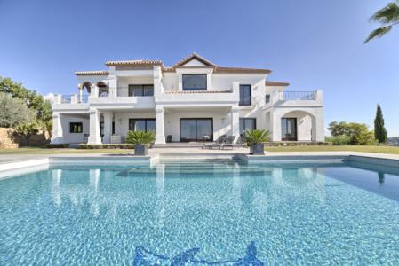Magnificent And Spacious Villa With Incomparable Sea Views For Sale In Los Flamingos Golf Benahavis, 533 mt2, 5 habitaciones