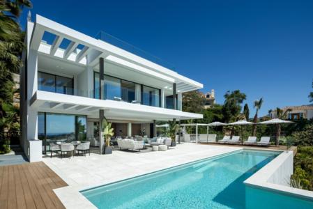 Luxury Villa With Infinity Pool And Picture-perfect Sea Views For Sale In La Quinta, Benahavis, 678 mt2, 5 habitaciones