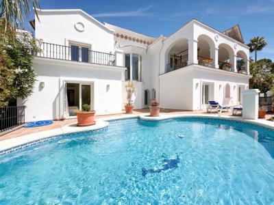 Luxurious 5 Bedroom Villa For Sale Overlooking La Quinta Golf Course, 254 mt2, 5 habitaciones
