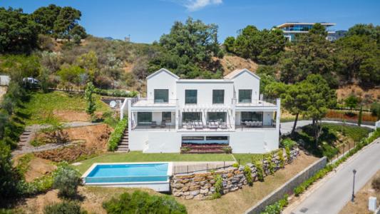 Magnificent Andalusian-style Villa With Stunning Sea Views For Sale In Monte Mayor, Benahavis, 556 mt2, 4 habitaciones