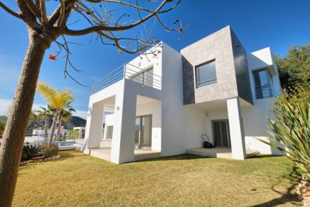 Newly Built 4-bed Contemporary Villa With Stunning Views For Sale In Puerto Del Capitan, Benahavis, 288 mt2, 4 habitaciones