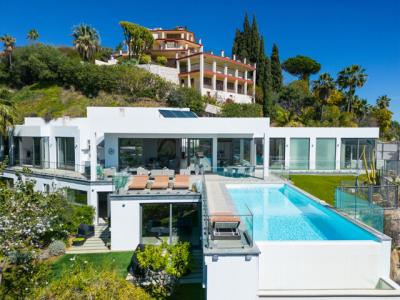 Villa With An Avant-garde Interior Design And Gorgeous Views For Sale In El Herrojo, Benahavis, 740 mt2, 7 habitaciones