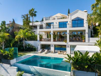 Stunning Modern Villa With Exceptional Features For Sale In El Herrojo, Benahavis, 682 mt2, 5 habitaciones