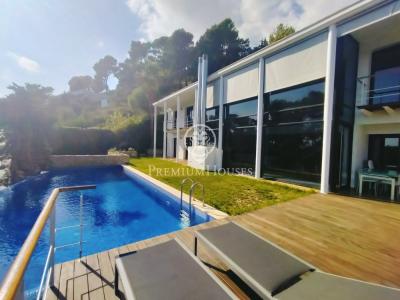Increíble casa a la venta en Cala Sant Francesc con vistas al mar, 203 mt2, 6 habitaciones