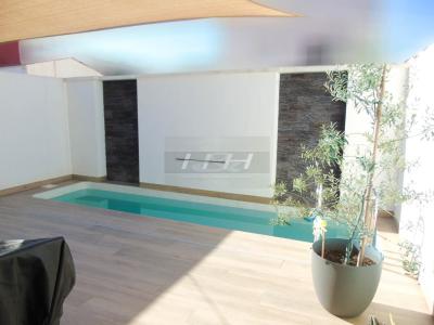 Magnífica casa domotizada con piscina en Universidades. / HH Asesores, Inmobiliaria en Burjassot/, 413 mt2, 3 habitaciones