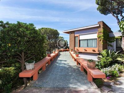 Gran propiedad en venta en Cabrera de Mar - Costa BCN, 630 mt2, 5 habitaciones
