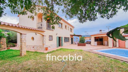 Casa aislada con piscina en venta en Calonge – Costa Brava., 339 mt2, 5 habitaciones