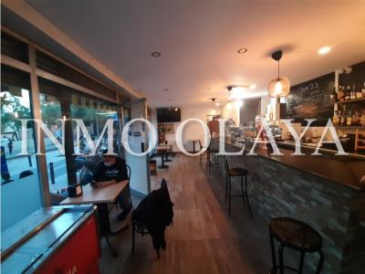 Traspaso Bar Cafetería C2 con terraza y esquinero en Sant Andreu