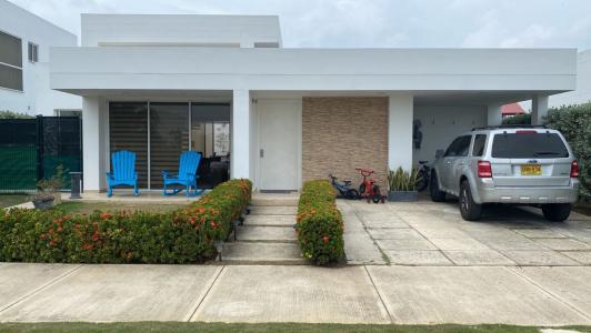 SE VENDE HERMOSO CASA EN ZONA NORTE, 150 mt2, 3 habitaciones