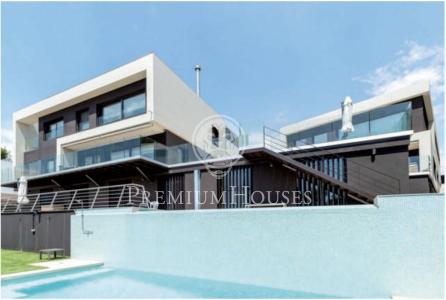 Villa de lujo a la  Venta en Castelldefels, Barcelona, 800 mt2, 8 habitaciones