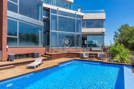 Moderna villa con vistas panorámicas al mar a la venta en Montemar, 619 mt2, 7 habitaciones