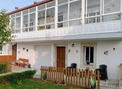 Casa-Chalet en Venta en Abucide La Coruña , 208 mt2, 3 habitaciones