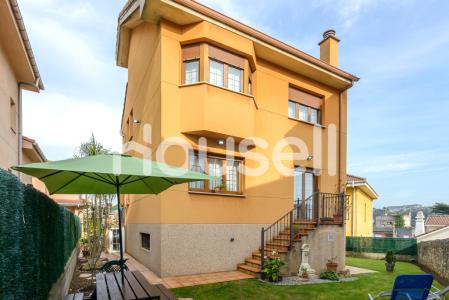Casa en venta de 264 m² Urbanización Párroco Don José F. Teral, 33403 Avilés (Asturias), 264 mt2, 4 habitaciones