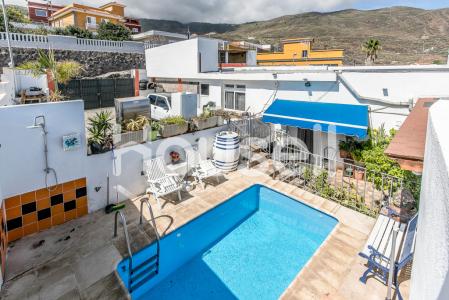 Chalet en venta de 200 m² Calle Alcalde Antonio Hernández Marrero, 38510 Candelaria (Tenerife), 200 mt2, 5 habitaciones