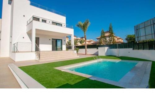 Casa-Chalet en Venta en Guardamar Del Segura Alicante, 126 mt2, 3 habitaciones