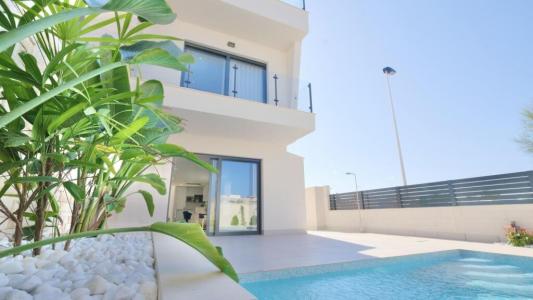 Casa-Chalet en Venta en Guardamar Del Segura Alicante, 171 mt2, 4 habitaciones