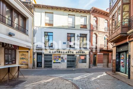 Casa en venta de 369 m² Calle Cardiles, 24003 León, 369 mt2, 4 habitaciones