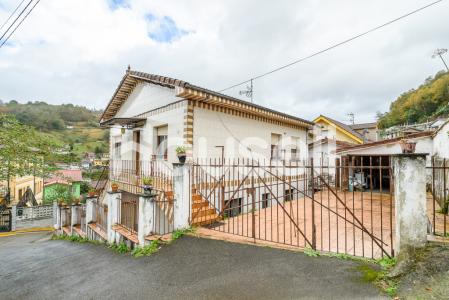 Casa en venta de 190 m² Avenida Aldea Arriondo, 33600 Mieres (Asturias), 190 mt2, 3 habitaciones