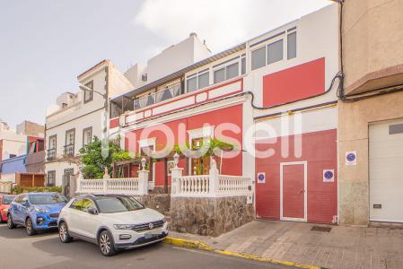 Gran chalet de 241 m² de superficie y 340 m² de parcela en Calle Lentisco , 35018 Palmas de Gran Canaria (Las)., 241 mt2, 6 habitaciones