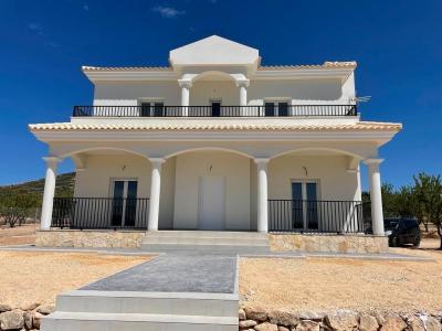 Casa-Chalet en Venta en Pinoso Alicante, 163 mt2, 4 habitaciones