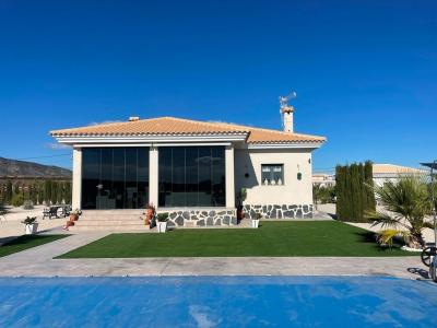 Casa-Chalet en Venta en Pinoso Alicante, 120 mt2, 3 habitaciones