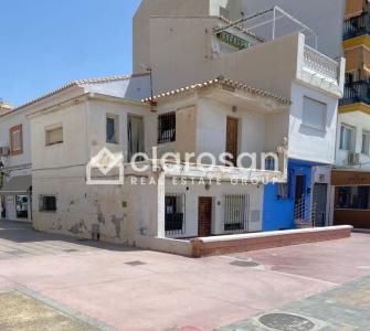 Casa-Chalet en Venta en Rincon De La Victoria Málaga, 206 mt2, 3 habitaciones