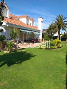 Casa en venta de 250 m² en Calle la Soledad, 39100 Santa Cruz de Bezana (Cantabria), 250 mt2, 5 habitaciones
