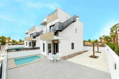 Casa-Chalet en Venta en Torrevieja Alicante, 105 mt2, 3 habitaciones