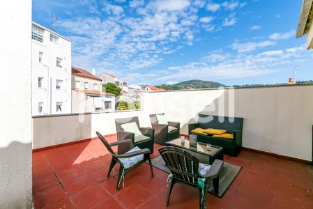Gran casa de 374 m²de superficie y 205 m² de parcela, en Travesía da Xalda, 36610 Vilagarcía de Arousa (Pontevedra), 374 mt2, 5 habitaciones