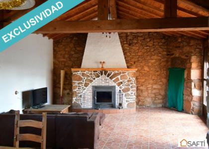 Se vende casa de piedra en uno de los pueblos más bonitos de la Sierra de Gata., 176 mt2, 2 habitaciones