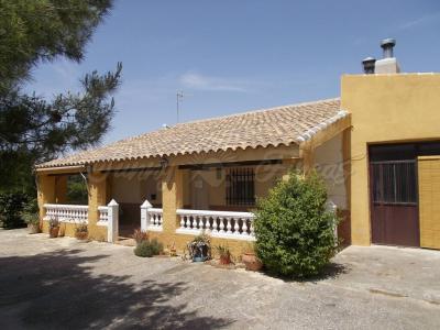 Casa-Chalet en Venta en Yecla Murcia , 169 mt2, 3 habitaciones