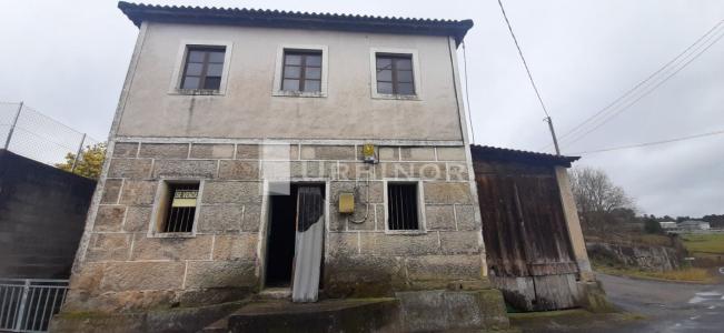Casa aislada para reformar con terreno, a 2 km. de Vilarchao (Coles), 130 mt2, 5 habitaciones