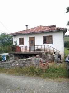 Casa rural con parcela a reformar zona de Grado, 220 mt2