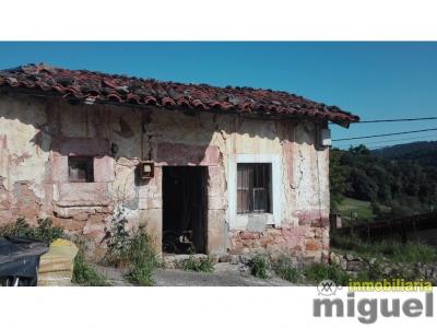 Se vende casa de piedra para rehabilitar  con jardín en Cades, 73 mt2